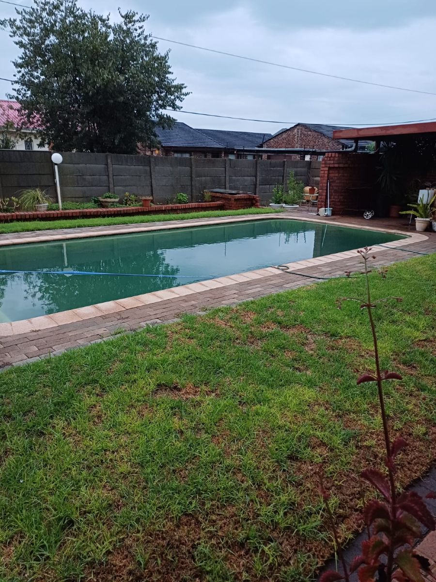 3 Bedroom Property for Sale in Riebeeckstad Free State